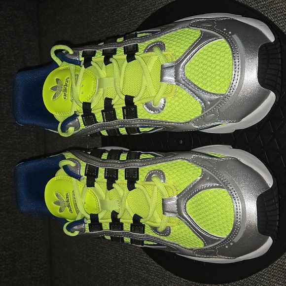 Adidas Ozmillen - Picture 6 of 7